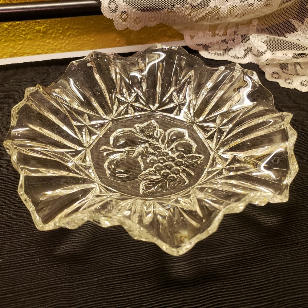 Vtg Bowl Crystal Dish Peach Grape Pear Wavy Edged